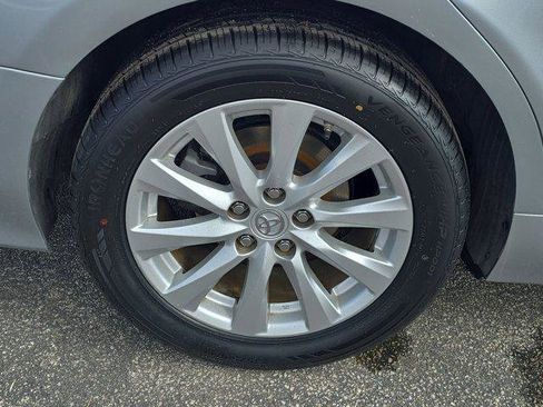 Used 2018 Toyota Camry LE image 5