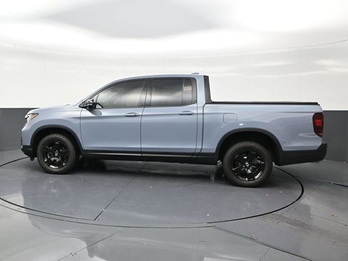 Used 2025 Honda Ridgeline Black Edition image 2