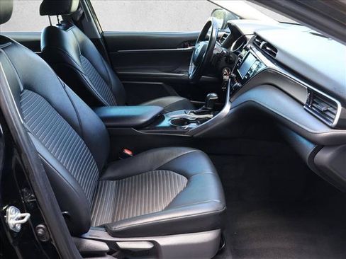 Used 2019 Toyota Camry SE FWD image 23