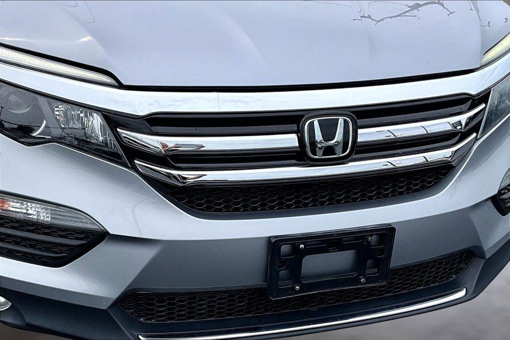 Used 2017 Honda Pilot Elite image 29