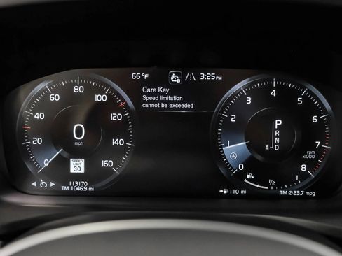 Used 2021 Volvo V60 T5 Momentum w/ Climate Package image 15