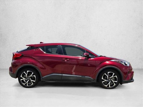 Used 2019 Toyota C-HR Limited FWD image 4