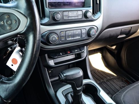 Used 2017 Chevrolet Colorado LT image 28