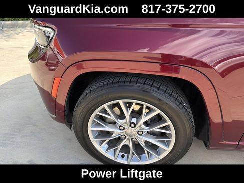 Used 2022 Jeep Grand Cherokee L Summit w/ Advanced Protech Group IV AWD/4WD image 22