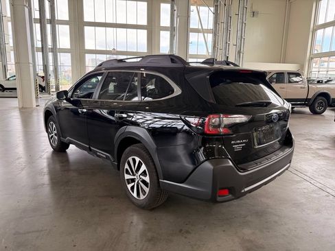 Certified 2025 Subaru Outback Premium w/ Popular Package #1 AWD/4WD image 5