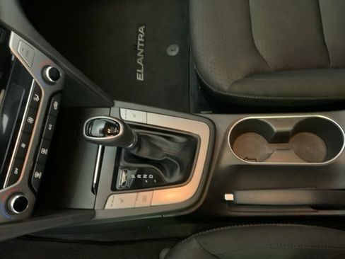 Used 2017 Hyundai Elantra Value Edition w/ Cargo Package image 27