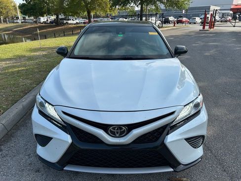 Used 2020 Toyota Camry XSE image 8
