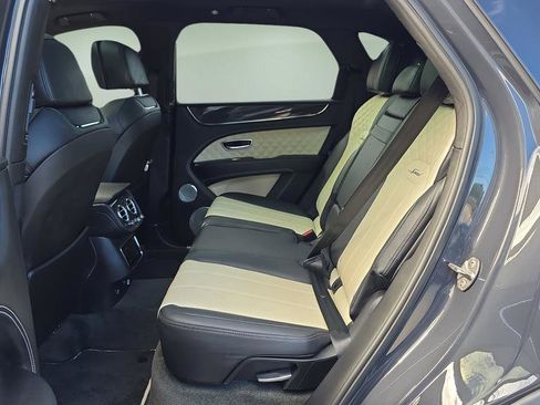 Used 2021 Bentley Bentayga Speed image 32