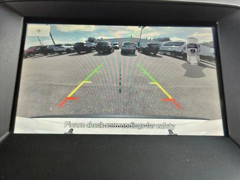 Used 2020 Ford Edge SE image 16