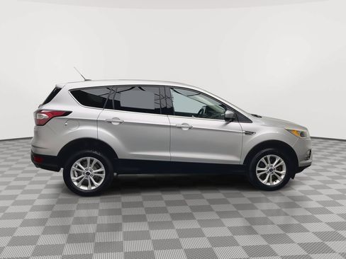 Used 2017 Ford Escape SE AWD/4WD image 36