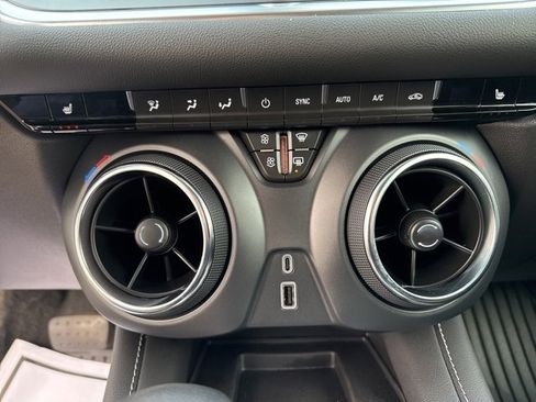 Certified 2024 Chevrolet Blazer LT w/ Convenience Package image 23