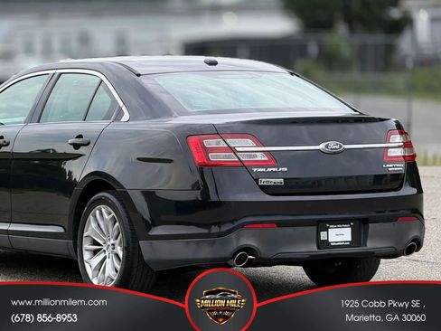 Used 2015 Ford Taurus Limited FWD image 16