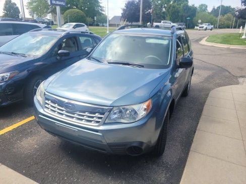 Used 2011 Subaru Forester 2.5X w/ Alloy Wheel Value Pkg AWD/4WD image 2