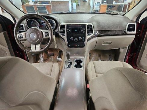 Used 2012 Jeep Grand Cherokee Laredo w/ Laredo E Group AWD/4WD image 13