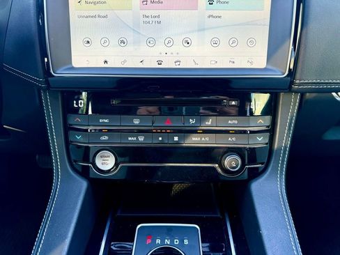 Used 2017 Jaguar F-PACE R-Sport AWD/4WD image 17