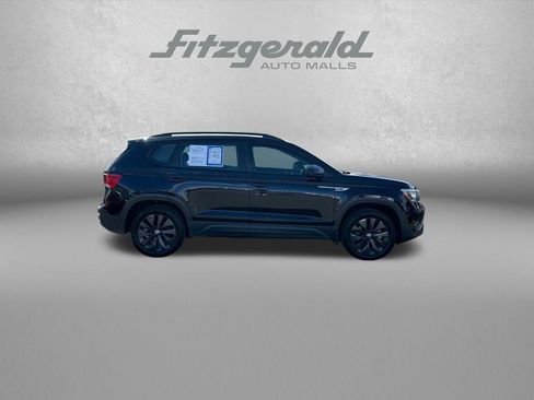 Used 2022 Volkswagen Taos S AWD/4WD image 8