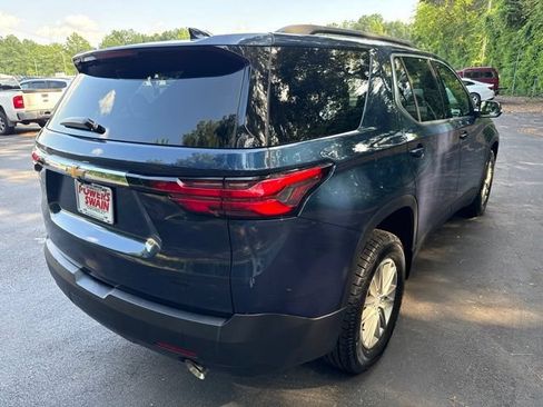 Used 2023 Chevrolet Traverse LT w/ Rear Camera Mirror Package AWD/4WD image 5