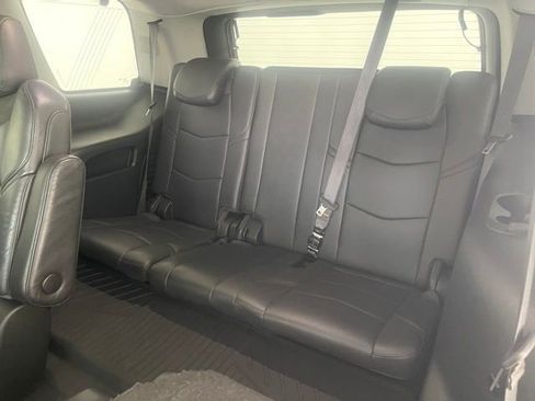 Used 2019 Cadillac Escalade Luxury AWD/4WD image 50