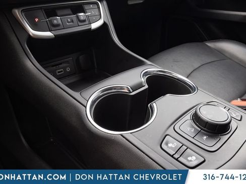 Used 2023 GMC Terrain SLT FWD image 13