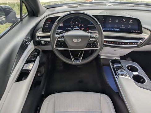Used 2023 Cadillac Lyriq 2WD image 20
