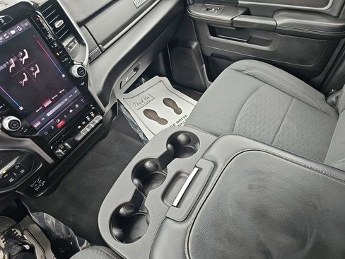 Used 2025 RAM 2500 Big Horn AWD/4WD image 26