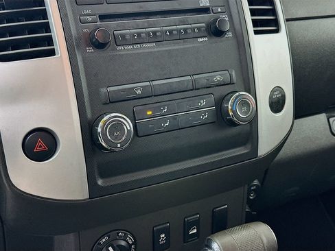 Used 2012 Nissan Frontier SV w/ Sport Appearance Pkg AWD/4WD image 19