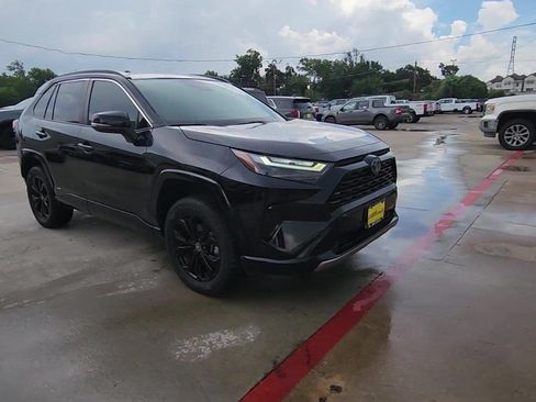 Used 2024 Toyota RAV4 SE w/ Convenience Package AWD/4WD image 32