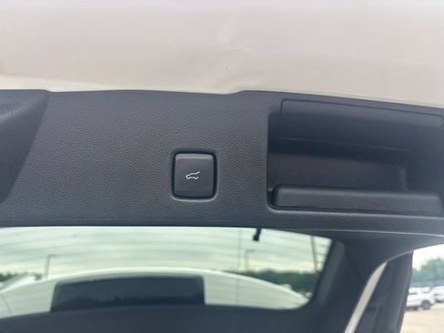 Used 2022 Ford Escape SE w/ Convenience Package FWD image 14