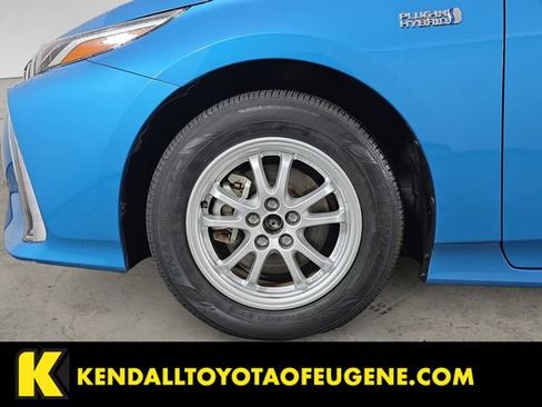 Used 2022 Toyota Prius Prime XLE FWD image 9