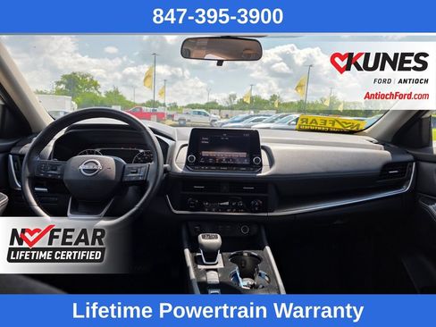 Used 2025 Nissan Rogue SV FWD image 14