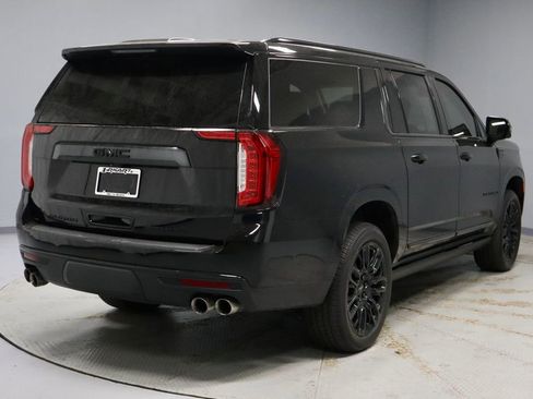 Used 2024 GMC Yukon XL Denali Ultimate AWD/4WD image 12
