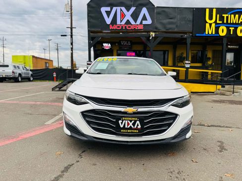 Used 2020 Chevrolet Malibu LS w/ Driver Confidence Package II image 2