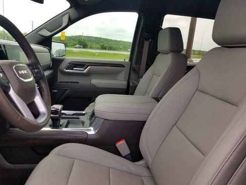 New 2026 GMC Sierra 1500 SLT AWD/4WD image 9
