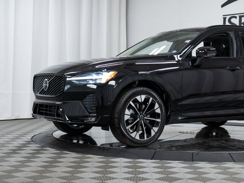New 2026 Volvo XC60 B5 Plus w/ Protection Package Premier image 25