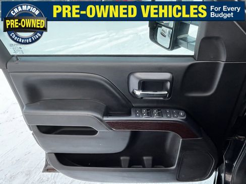 Used 2016 GMC Sierra 2500 SLE w/ SLE Preferred Package image 17