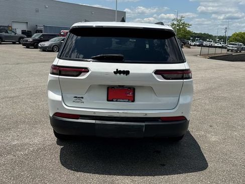 Used 2023 Jeep Grand Cherokee L Laredo AWD/4WD image 6