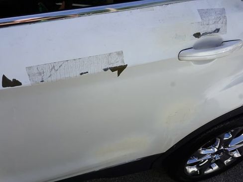 Used 2013 Ford Escape SEL FWD image 12