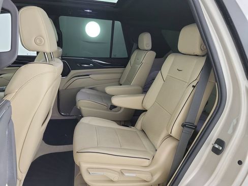Used 2021 Cadillac Escalade Premium Luxury w/ Performance Package RWD image 11