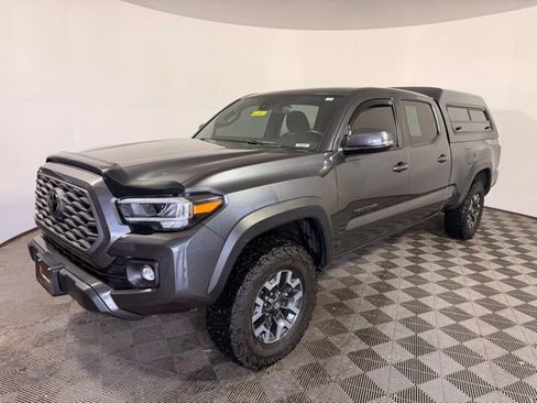 Used 2022 Toyota Tacoma TRD Off-Road AWD/4WD image 8