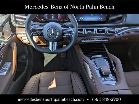 New 2026 Mercedes-Benz GLS 580 4MATIC image 11