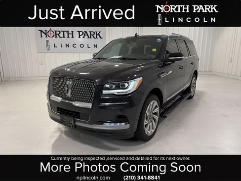 Used 2023 Lincoln Navigator Reserve RWD image 1