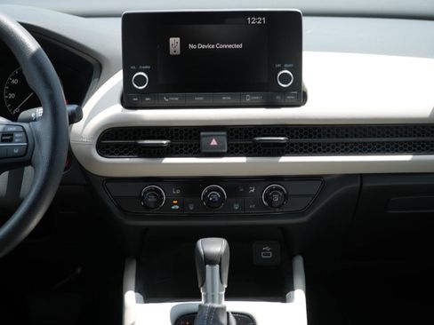 Used 2025 Honda HR-V LX image 22