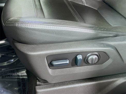 Used 2022 GMC Sierra 3500 Denali w/ Denali Black Diamond Edition image 18