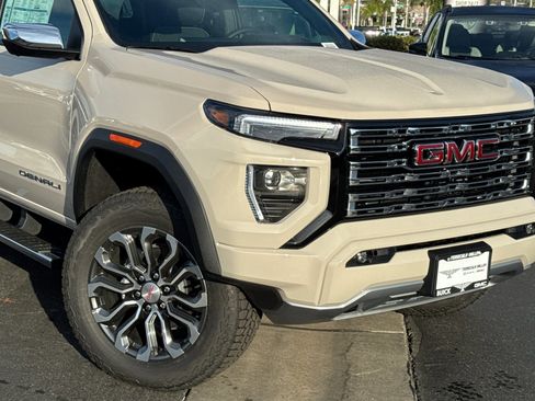 New 2026 GMC Canyon Denali image 3
