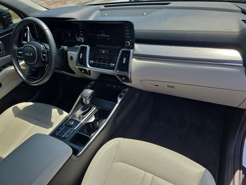 Certified 2023 Kia Sorento S w/ Panoramic Sunroof Package image 10