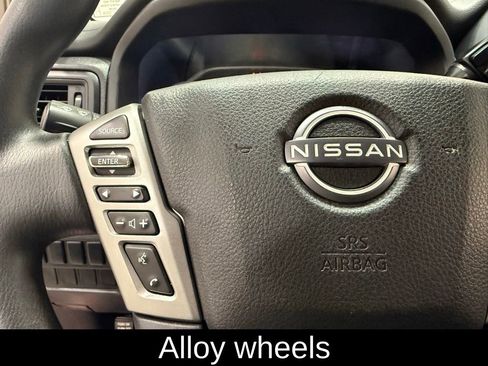 Used 2023 Nissan Titan SV image 10