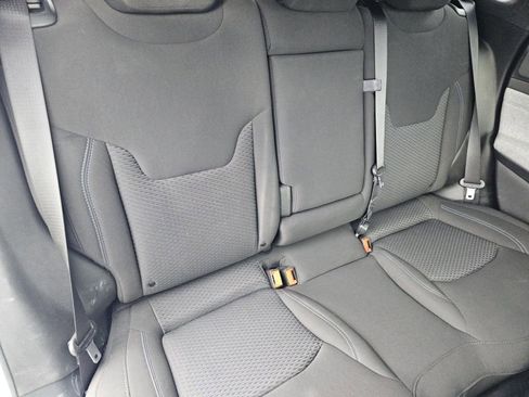 Used 2024 Jeep Compass Sport image 26