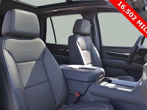 Used 2024 GMC Yukon Denali image 53