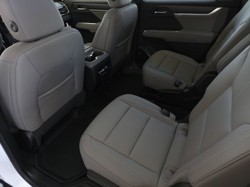 New 2026 GMC Acadia Elevation w/ Elevation Premium Package FWD image 28