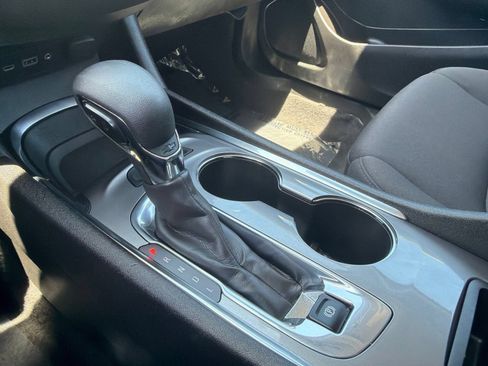 Used 2024 Chevrolet Malibu LT FWD image 25